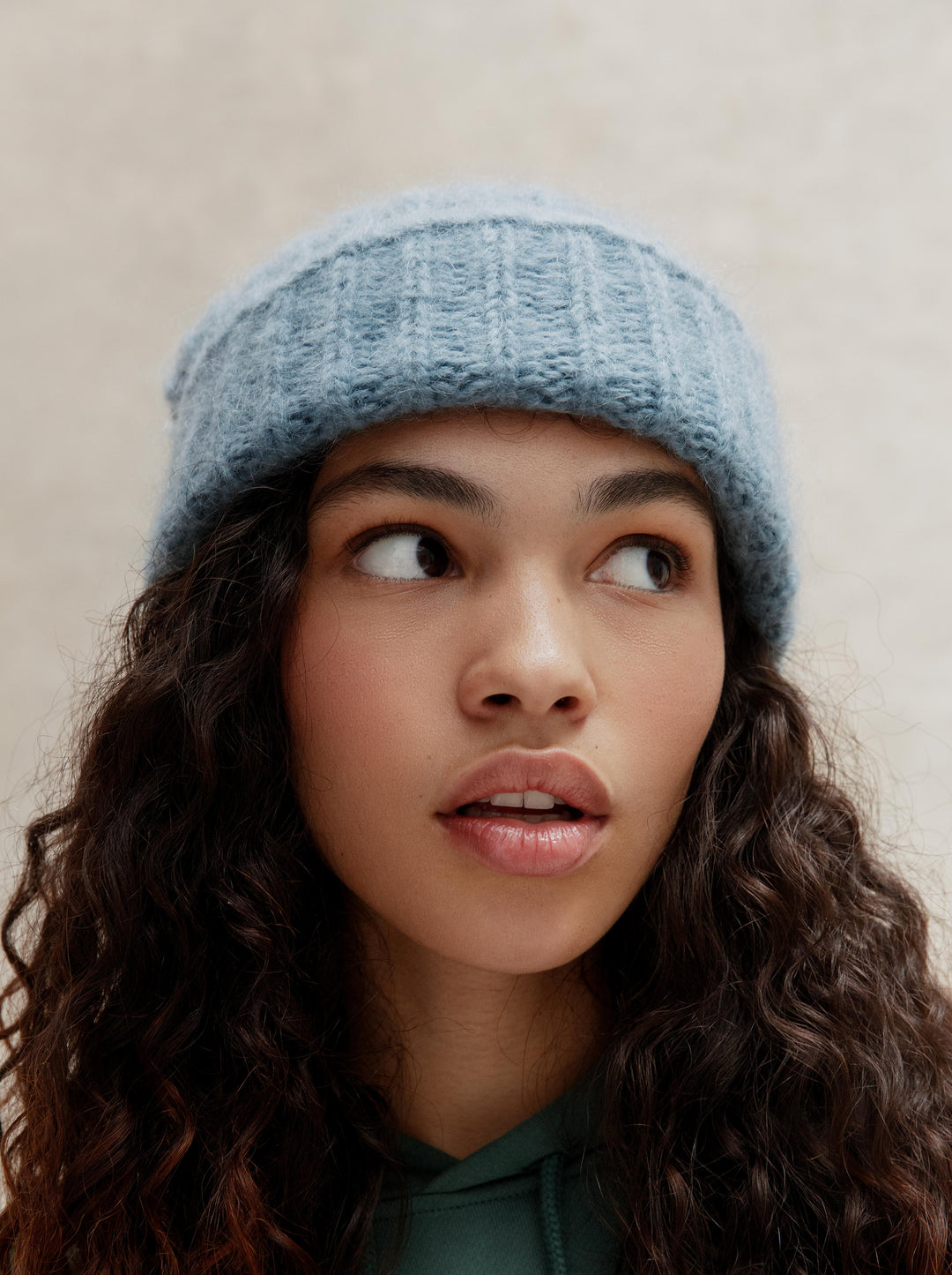 Bonnet MOHAIR bleu glacé