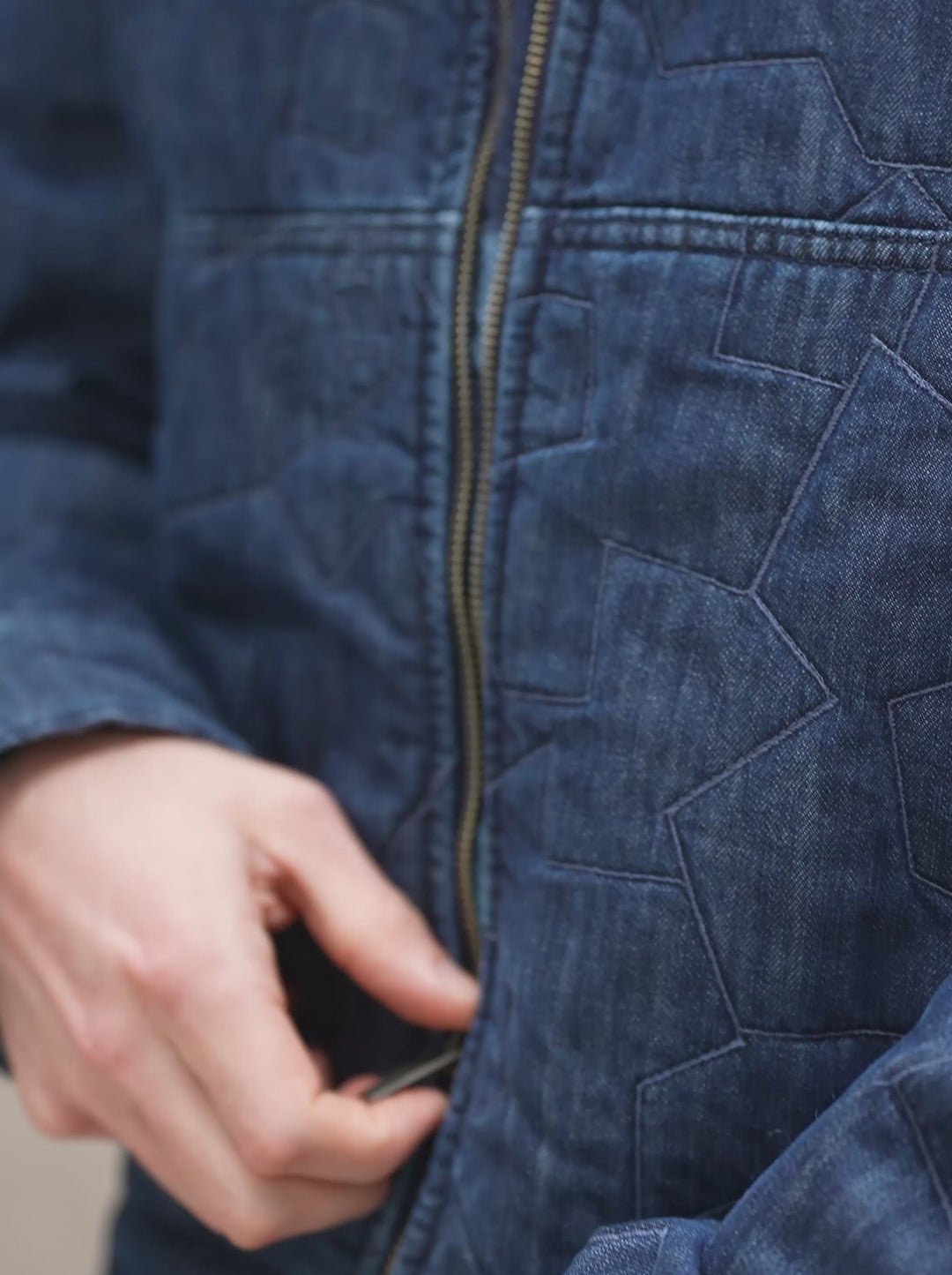 Veste à capuche unisexe TRAIT FLEURI matelassé