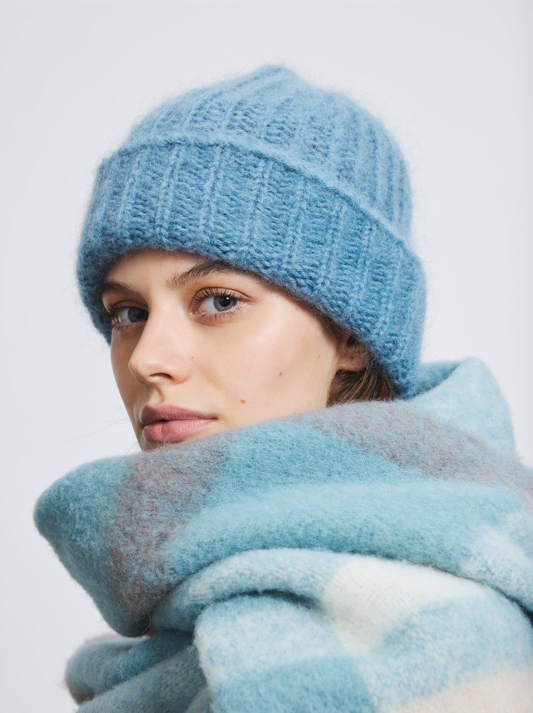 Bonnet MOHAIR bleu givré