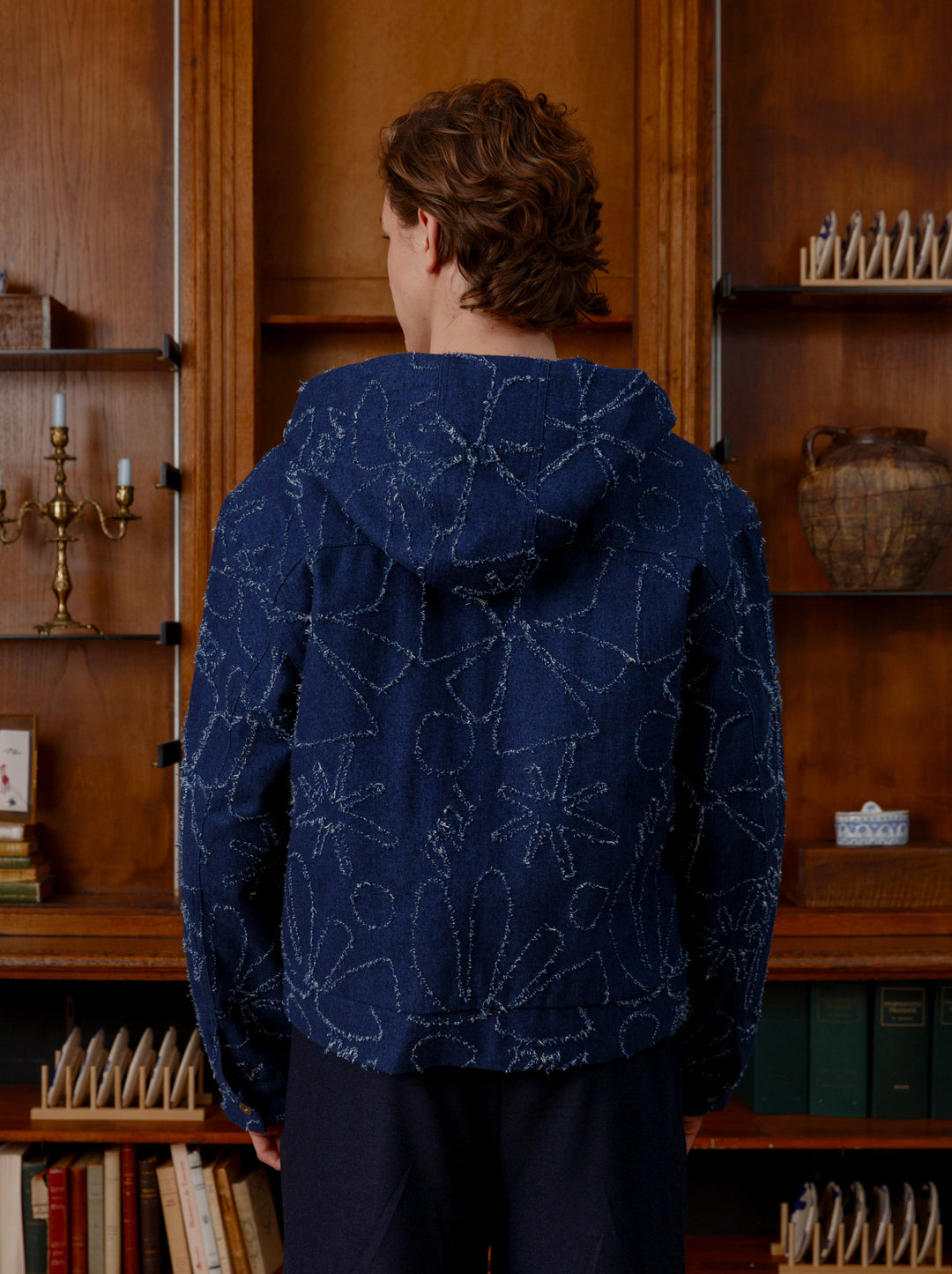 Blouson à capuche unisexe FLEURS D'HIVER denim aiguilleté