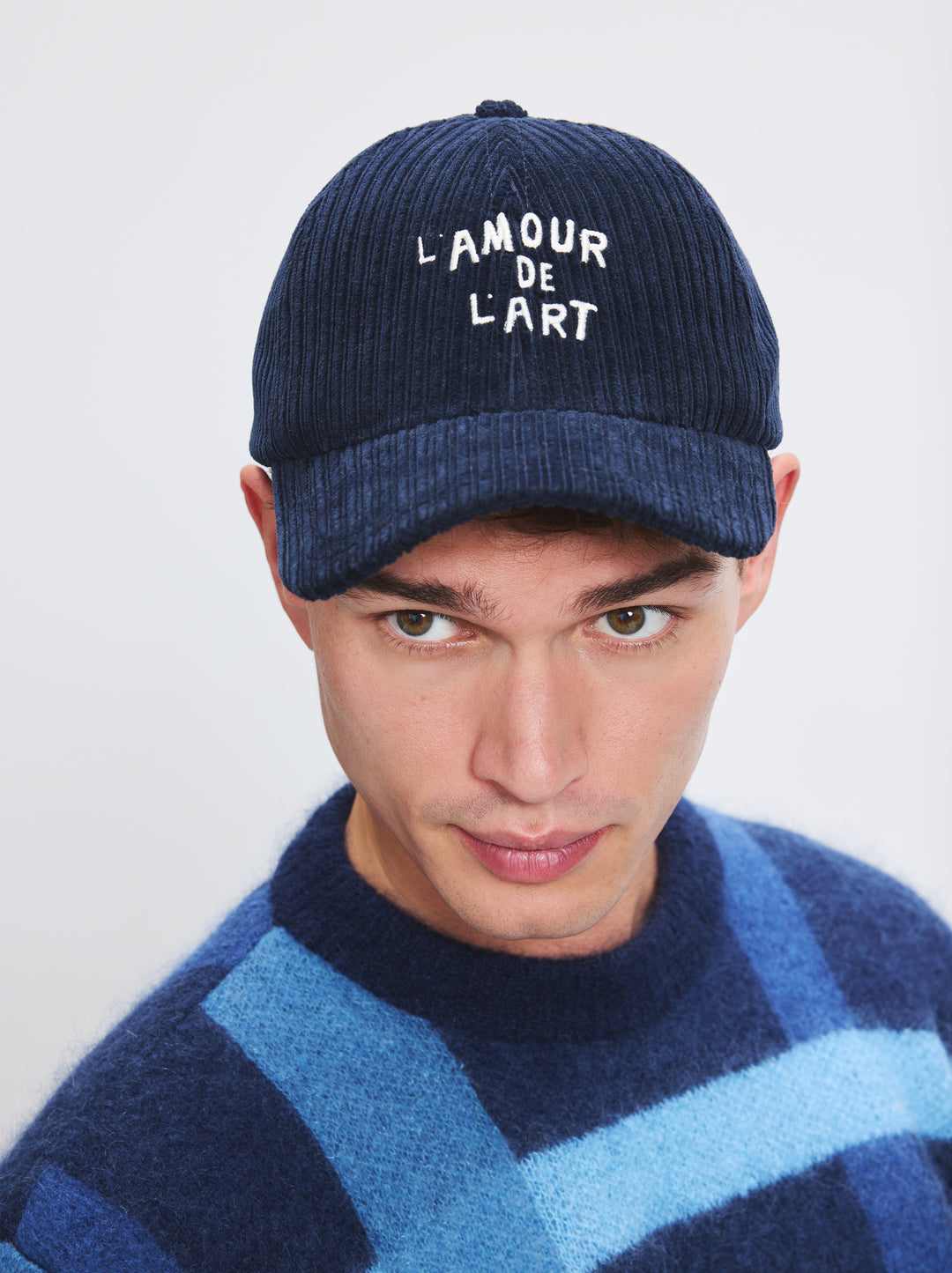 Casquette L'AMOUR DE L'ART velours bleu minuit