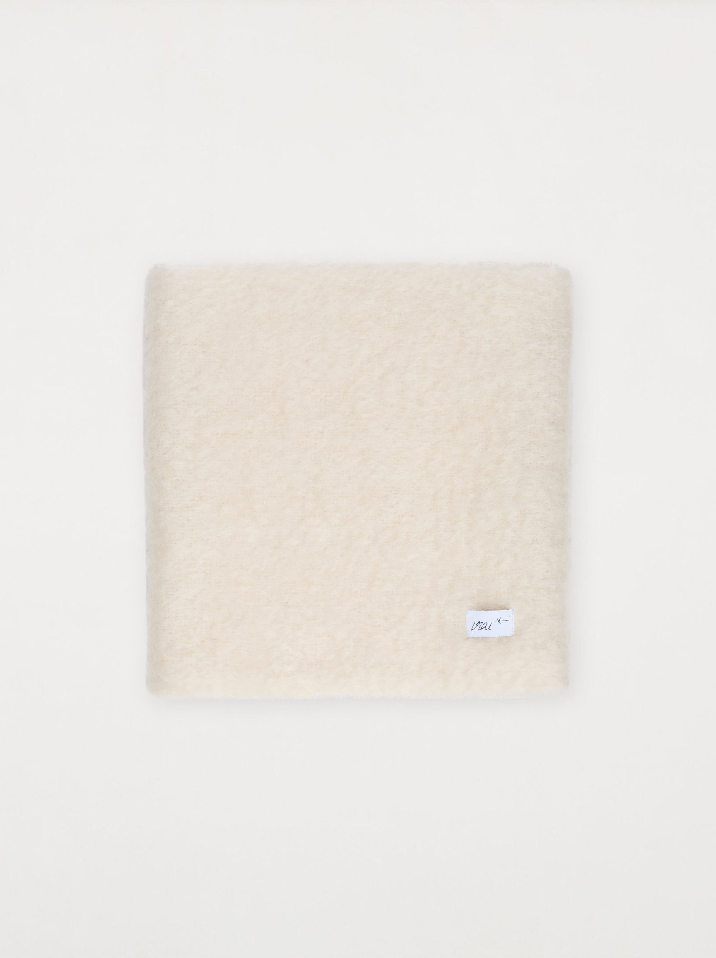 cache-cou couleur craie mohair