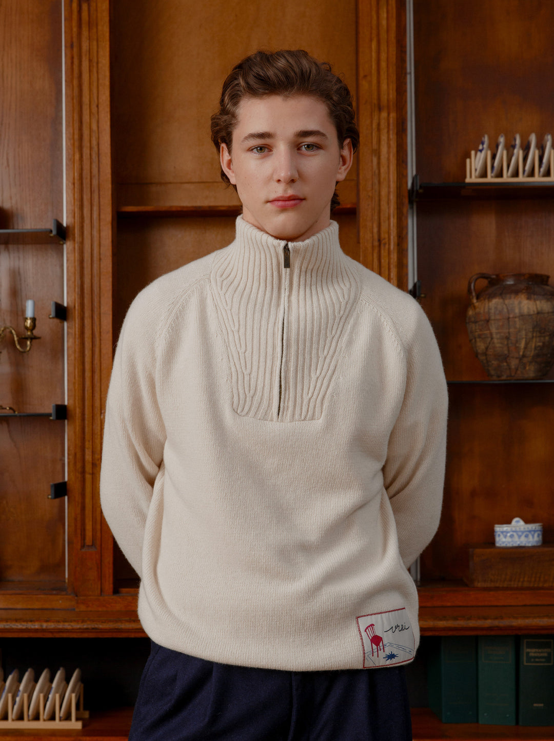 Pull unisexe col cheminée PATCH CLUB écru