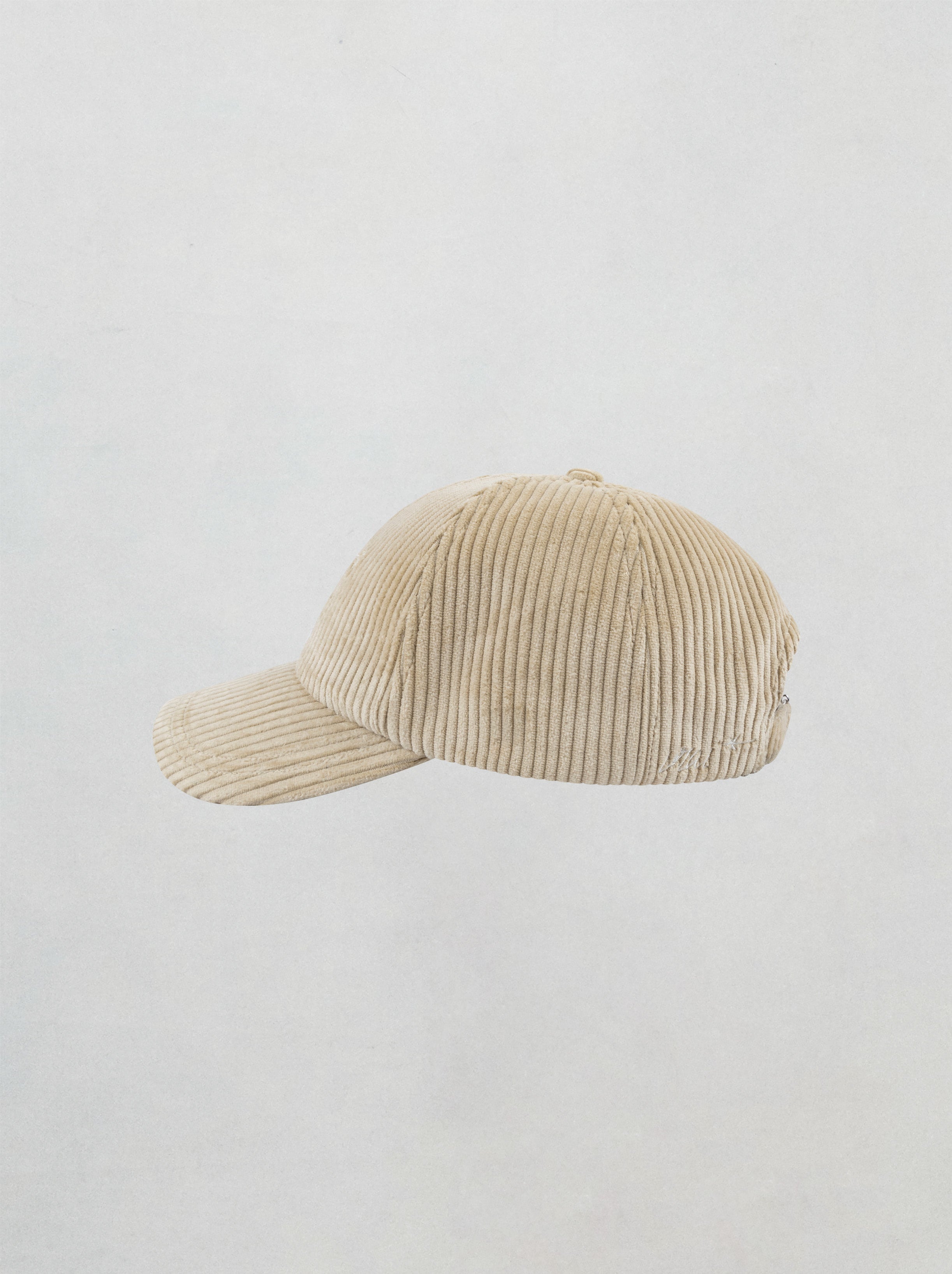 casquette brodée unisexe velours beige l'amour de l'art 